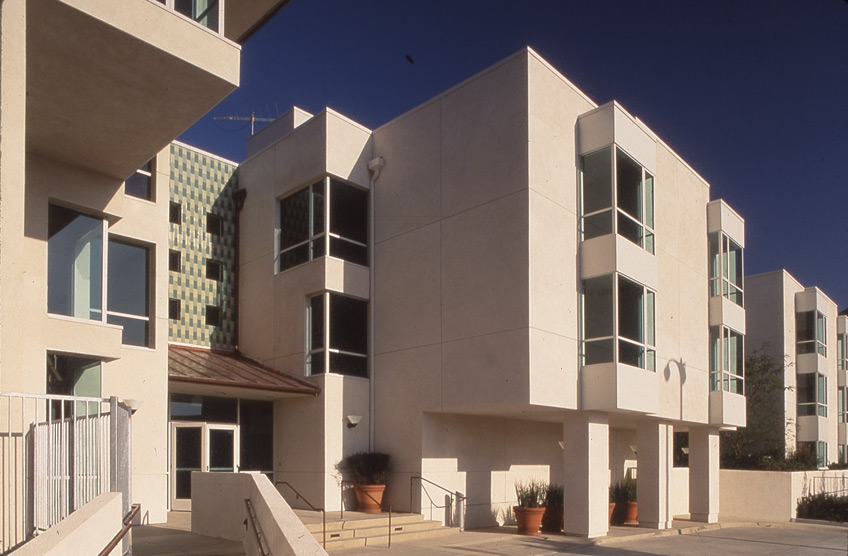 Barton Phelps & Associates - Tiverton Guest House<br/>UCLA Medical Center
